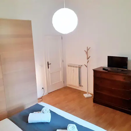 Near Metro Flat - Garbatella